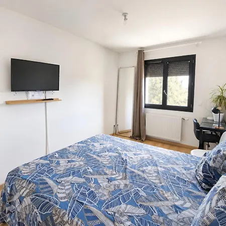 Moderne Dans Maison Partagee Habitación en casa particular